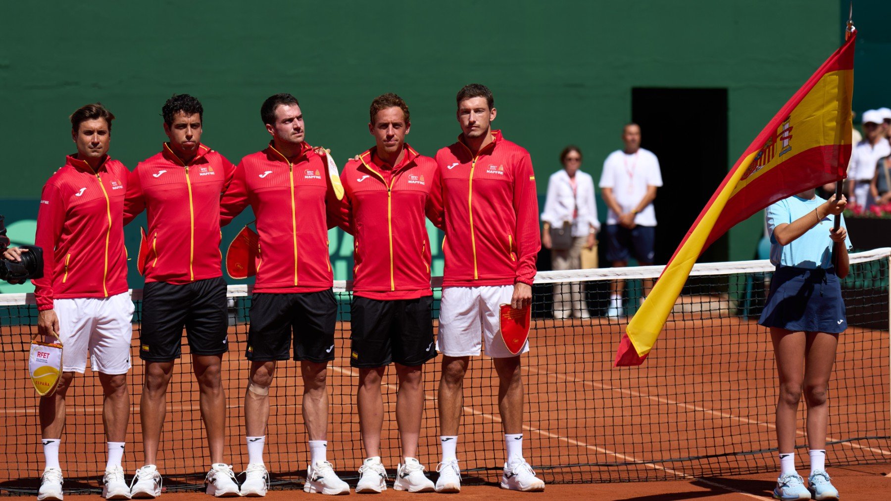 El equipo español de Copa Davis posa antes del inicio de la eliminatoria. (Getty)