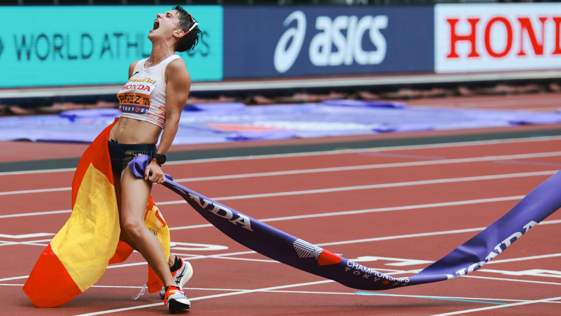 Histórica María Pérez: revalida su corona en los 35 kilómetros marcha y ya es tricampeona del mundo