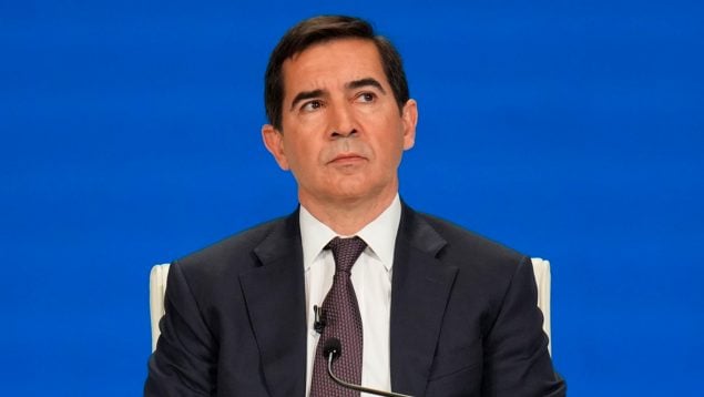 BBVA se arriesga a una multa millonaria y la inhabilitación de Torres si sube el precio de la OPA
