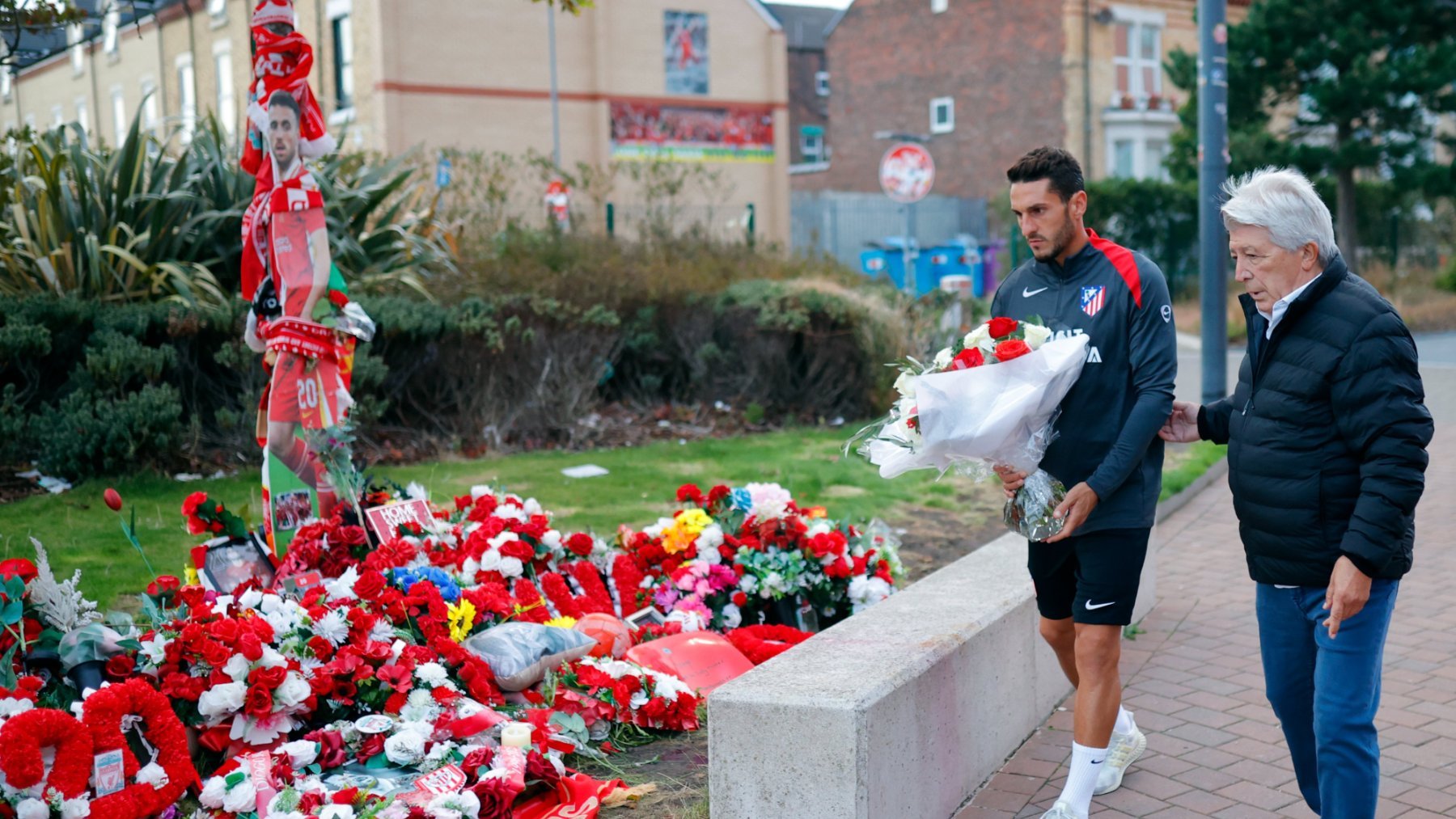 El Atlético le rindió homenaje a Diogo Jota en Anfield