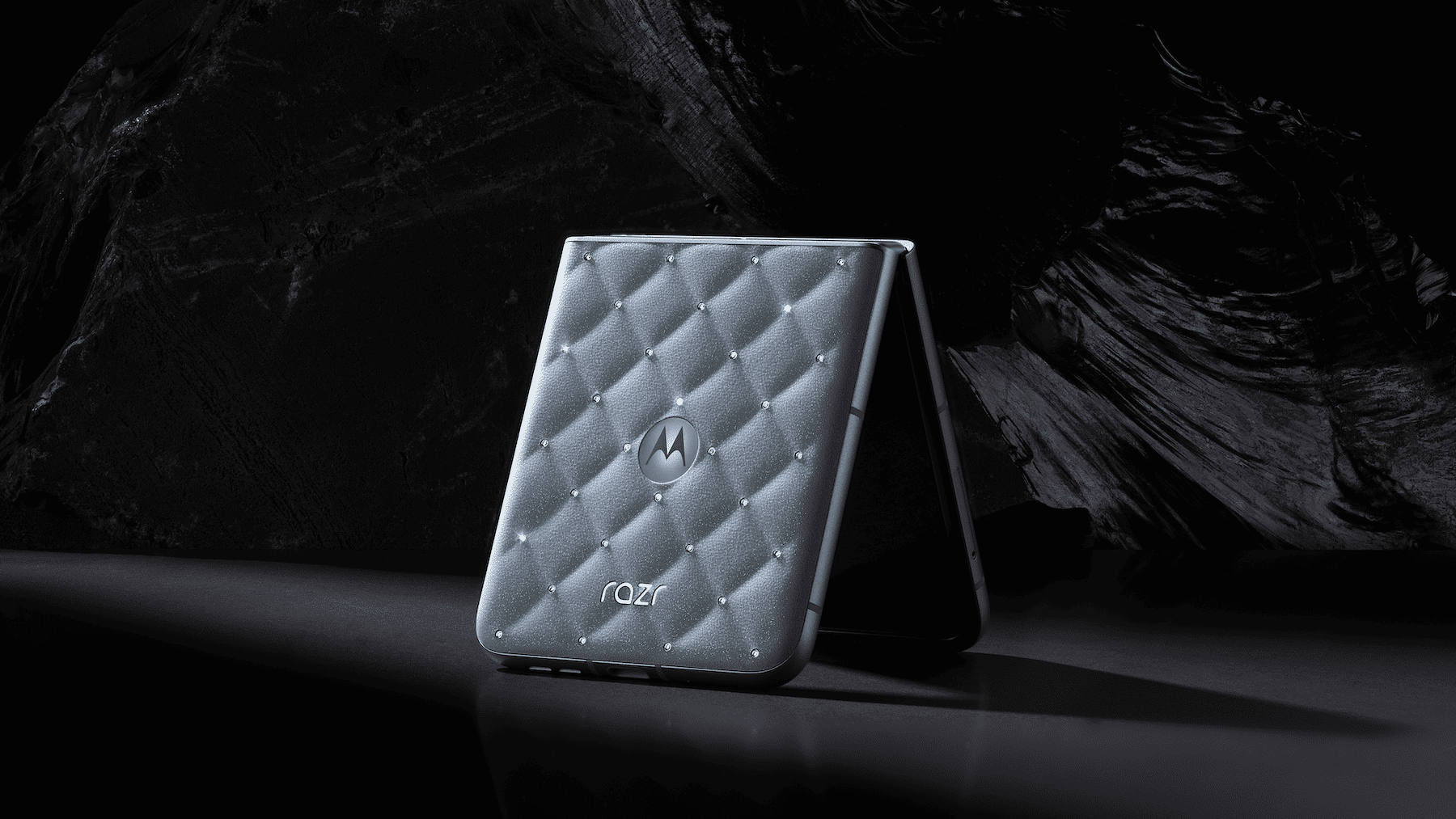 The Brilliant Collection brilla en la Semana de la Moda de Madrid con Motorola y Swarovski