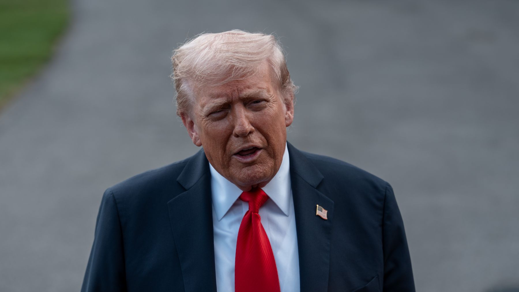 Trump revela que EEUU atacó tres embarcaciones de Venezuela con narcotraficantes en el Caribe