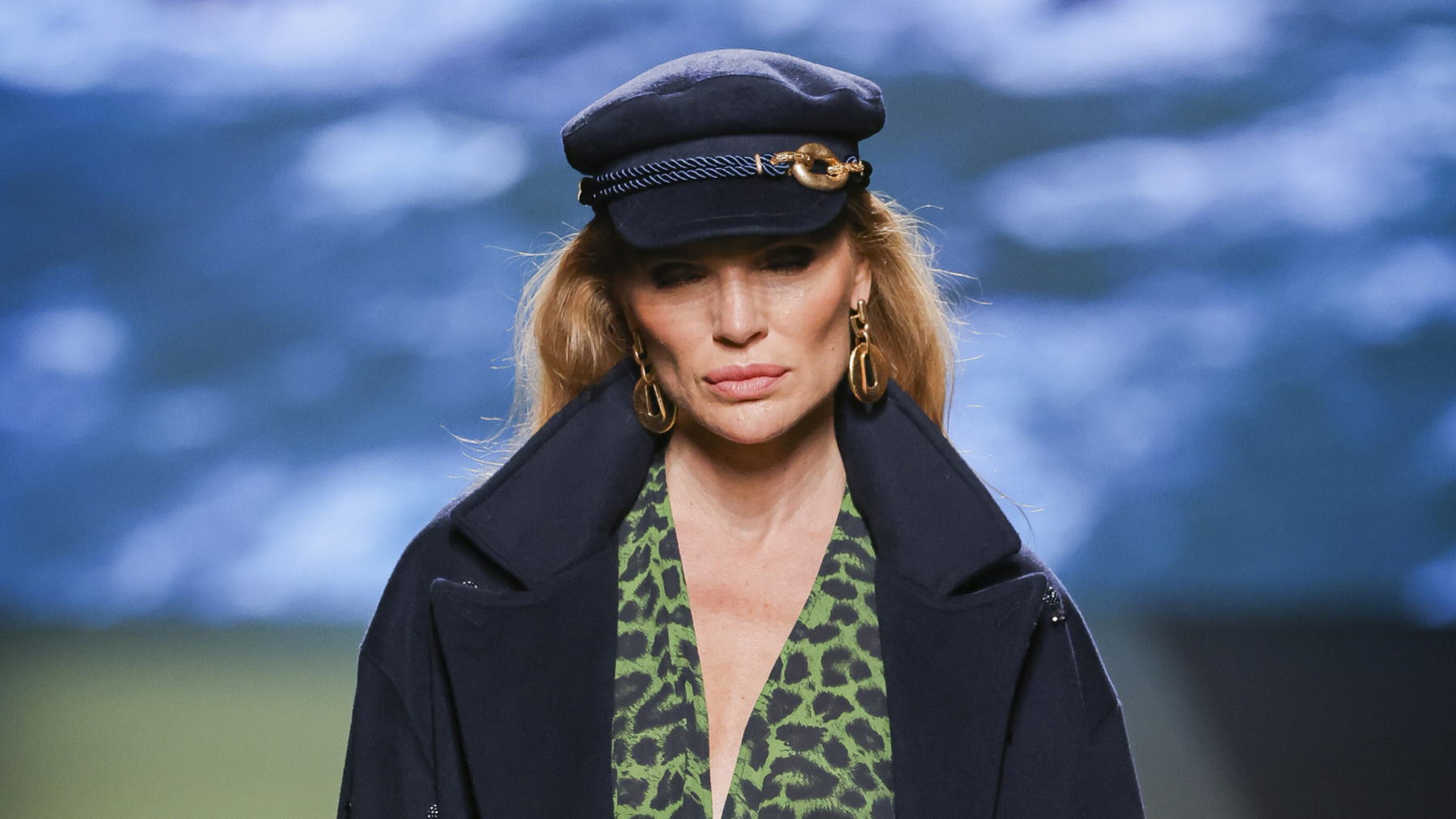 Esther Cañadas ha vuelto: así era antes, su edad, sus hijos y la actualidad de la modelo que triunfó en los 90