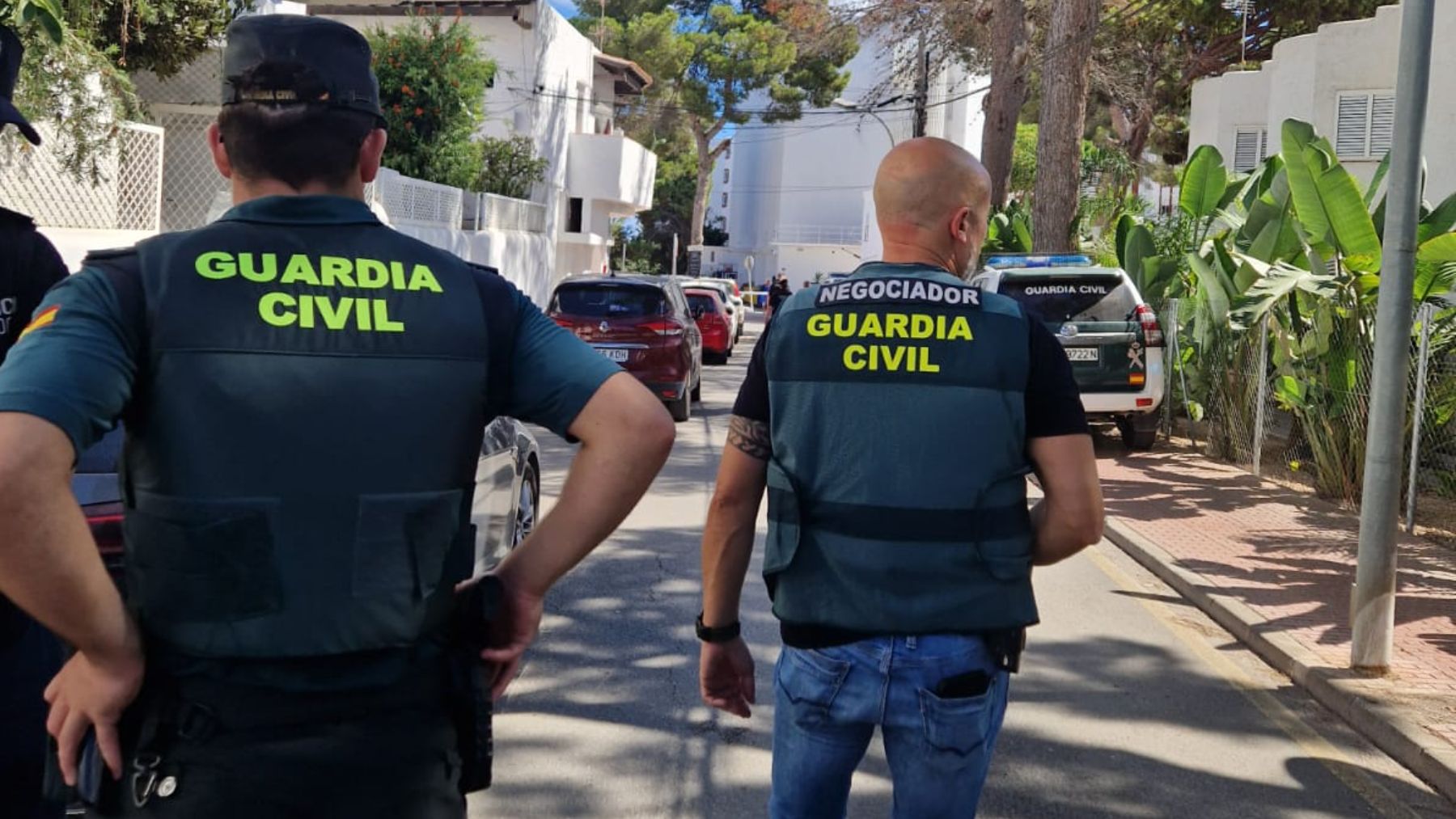 Un hombre armado se atrinchera durante horas en Ibiza hasta que la Guardia Civil consigue reducirlo
