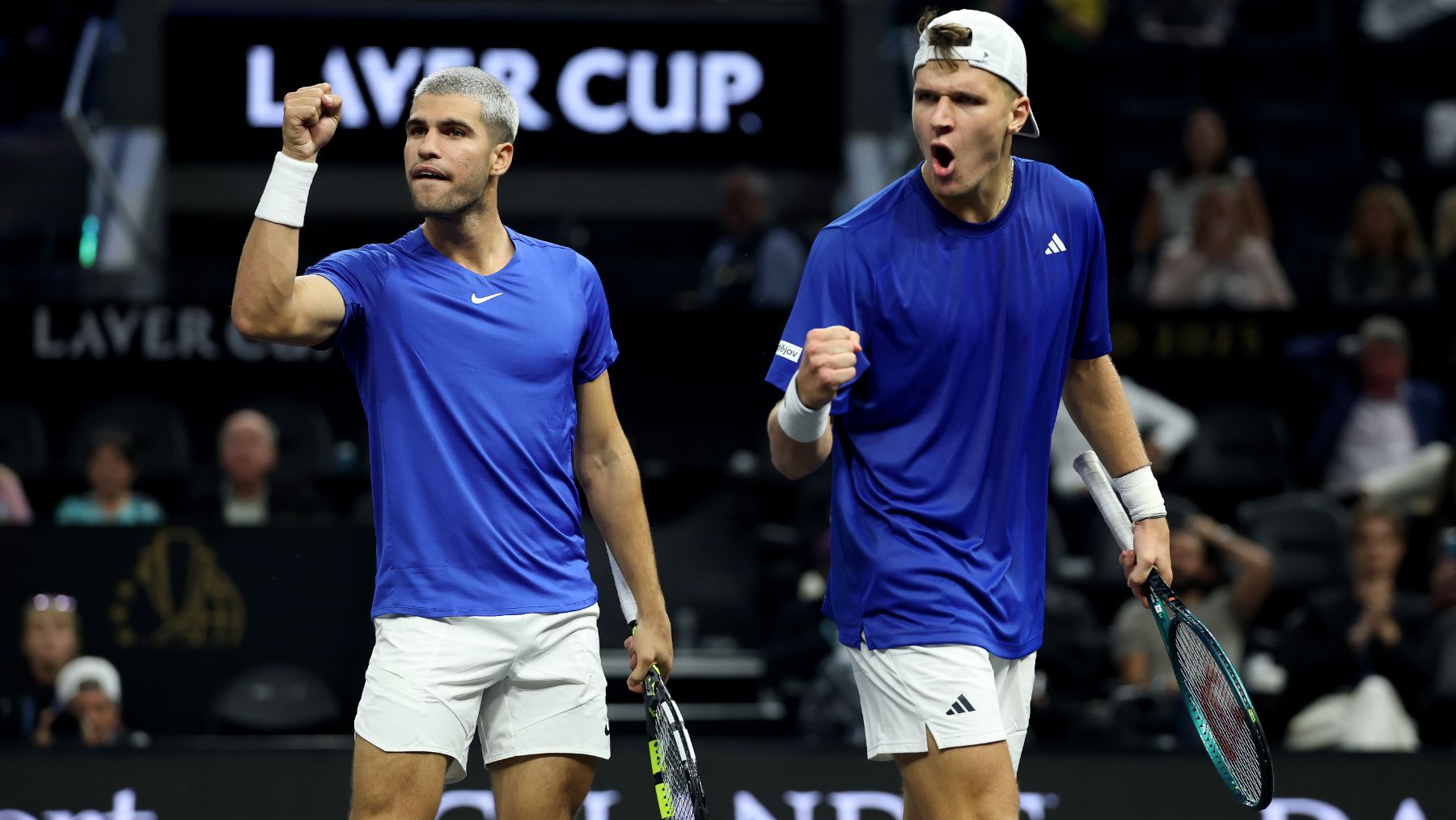 Alcaraz arranca la Laver Cup con victoria en dobles junto a Mensik