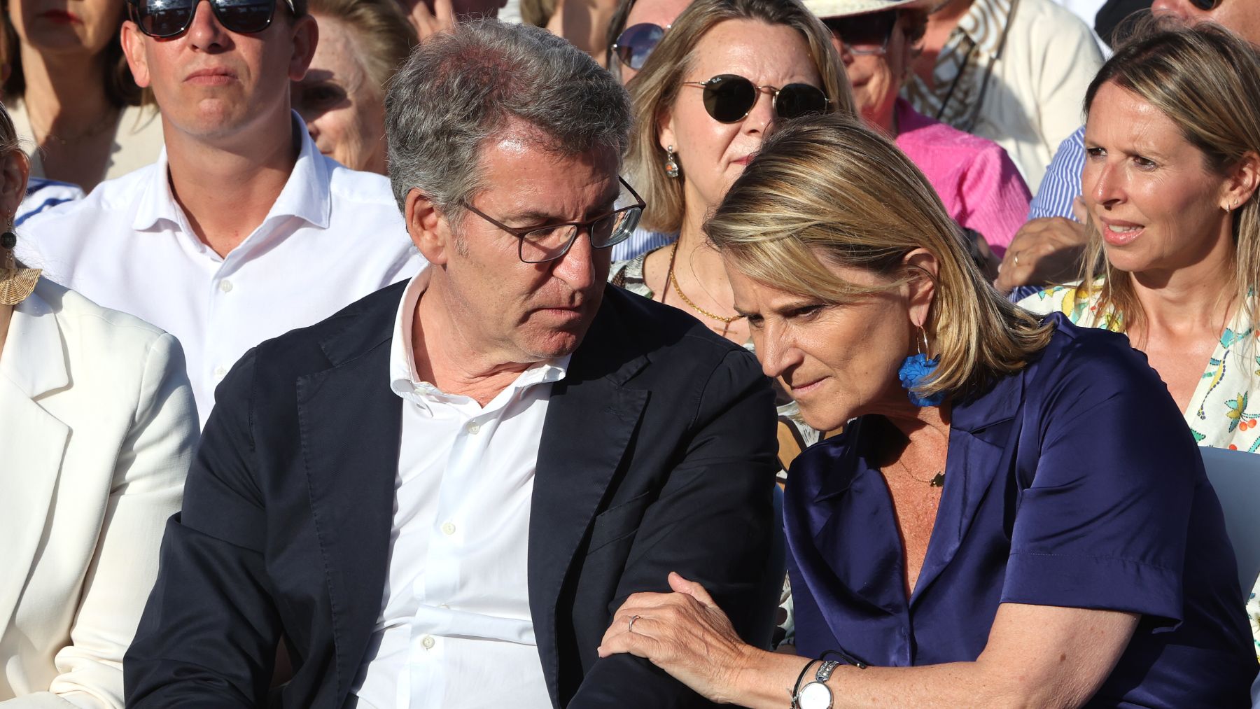 El PP denuncia en Bruselas la chapuza de Igualdad con las pulseras antimaltrato desvelada por OKDIARIO