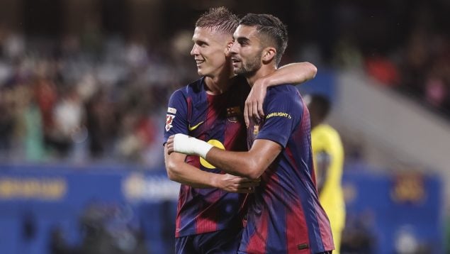 Ferran Torres y Dani Olmo, celebrando los goles en el Barcelona-Getafe. (Europa Press)