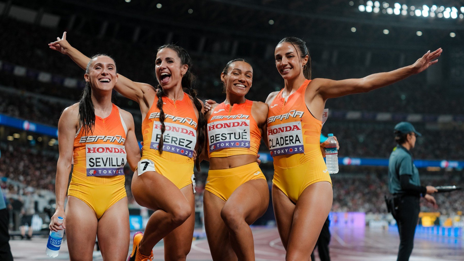 El relevo femenino acaba quinto e iguala el mejor puesto de siempre en un Mundial