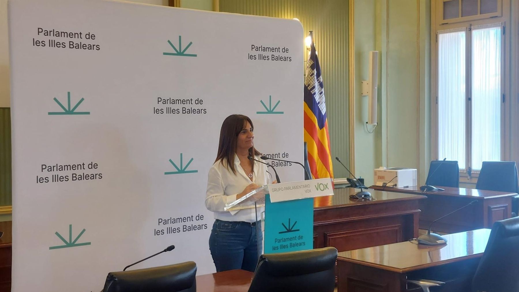 Manuela Cañadas en el Parlament.