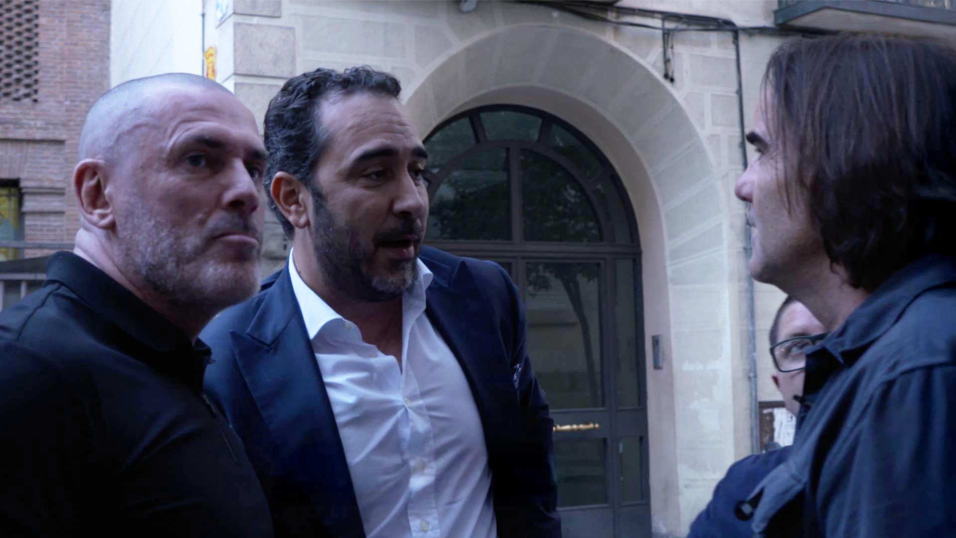 El empresario Aldama y el líder de Desokupa arropan a Espinosa de los Monteros en el estreno de Atenea: «Es un amigo»