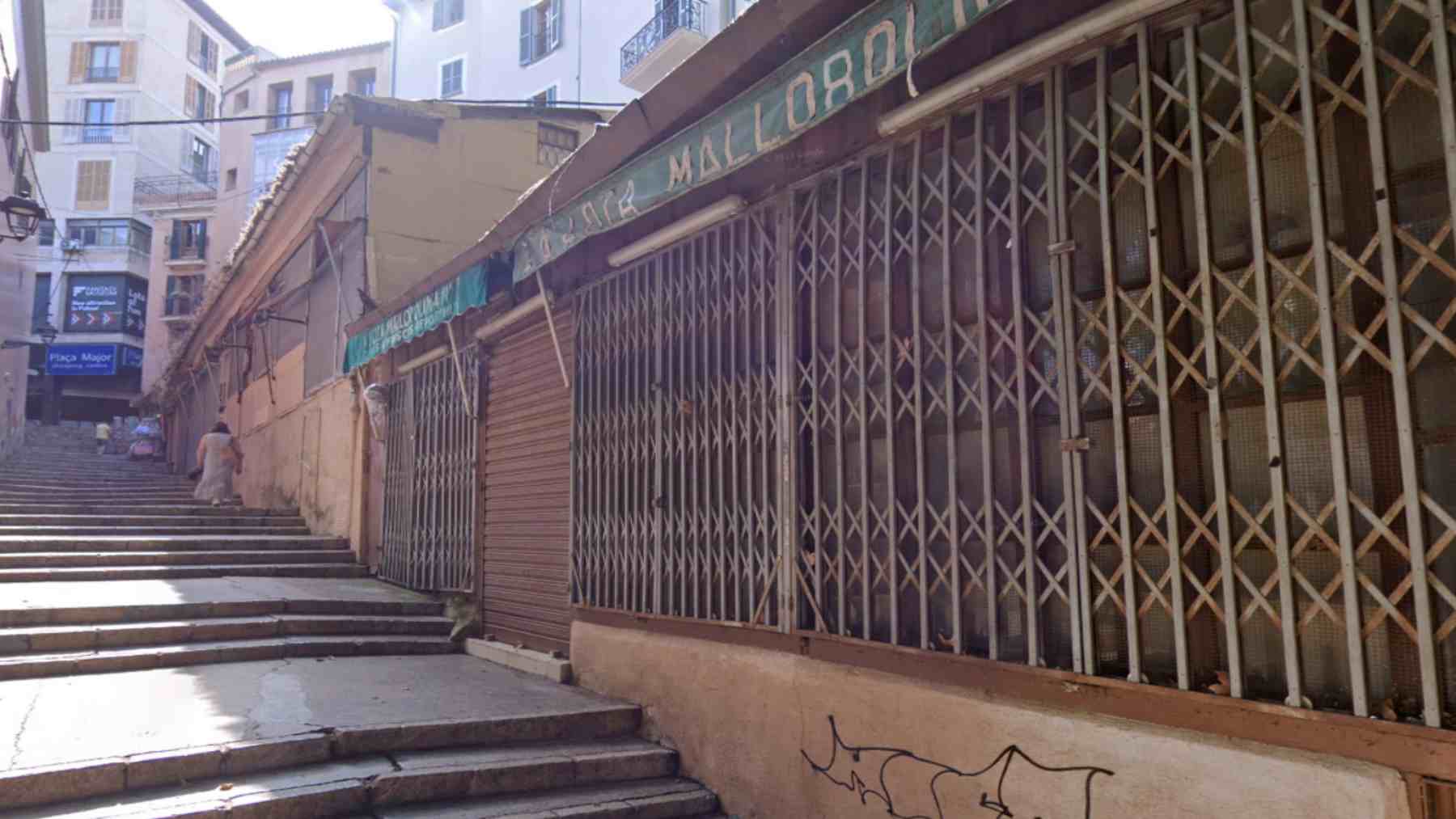Imagen de las vetustas casetas municipales de la céntrica Costa del Teatre de Palma.