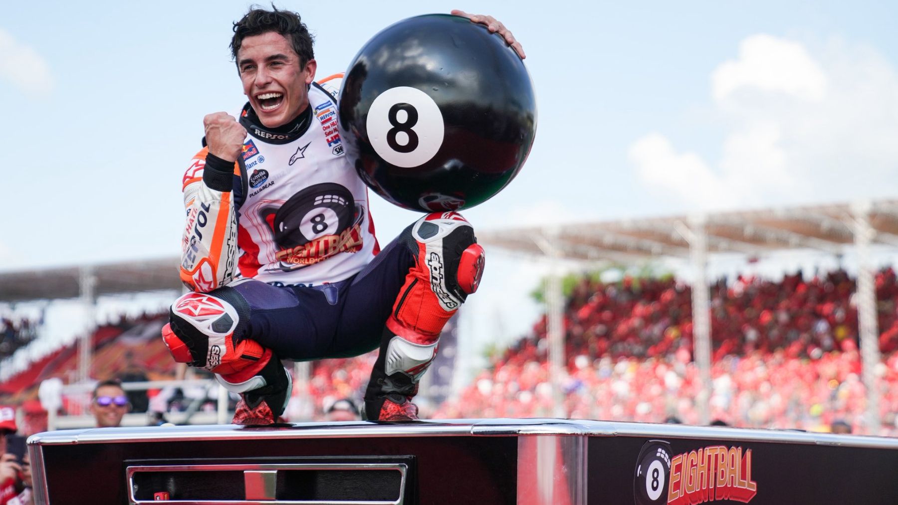 Honda se reconcilia con Márquez tras el Mundial: «A veces, la bola ocho no es el final del juego»