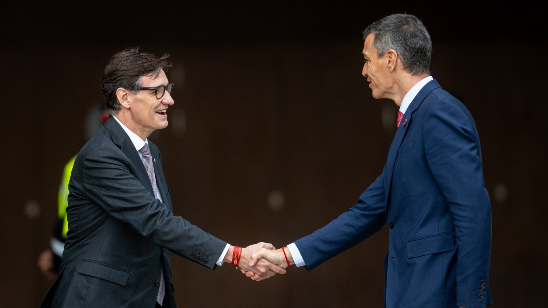 Illa se va a una inauguración en plena alerta roja por lluvias torrenciales en Cataluña