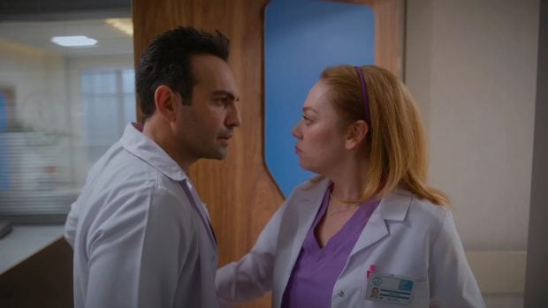 Evren y Bahar en Renacer. (Atresmedia)