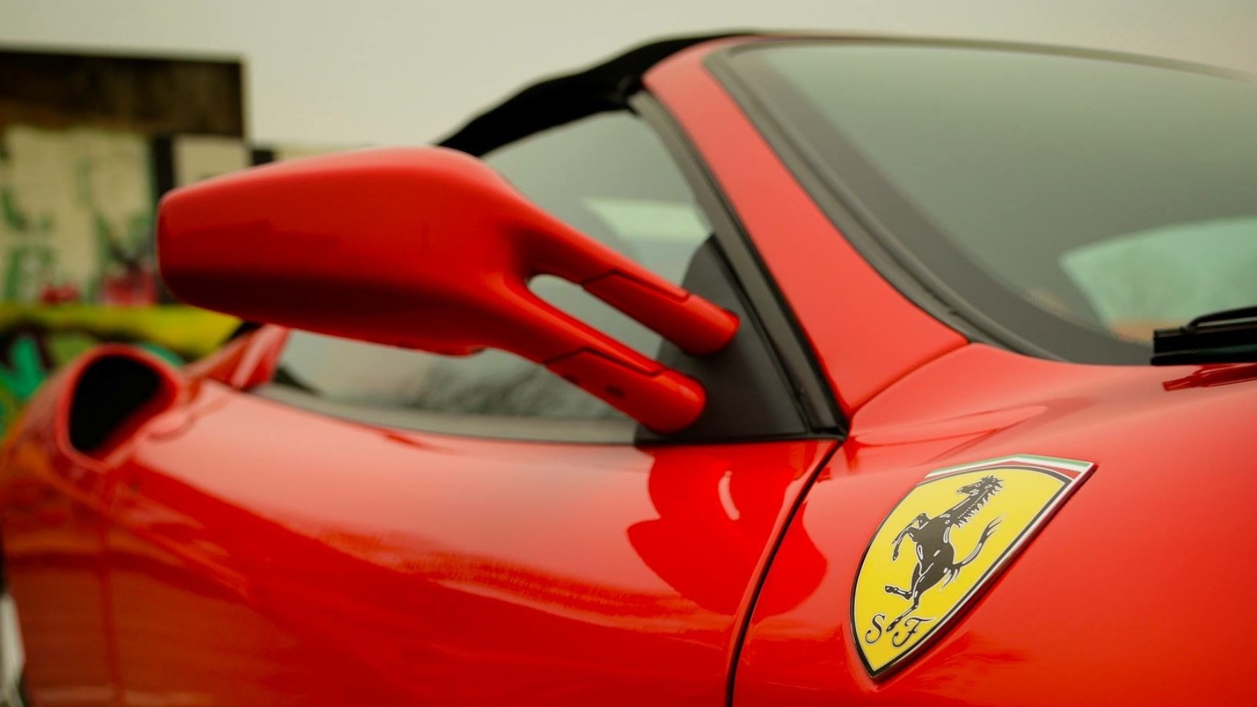 «Soy millonario y no tengo un Ferrari para impresionar»: el hábito de los ricos que todos deberíamos copiar