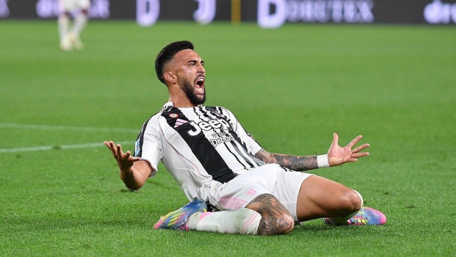 Nico González celebra un gol con la Juventus.