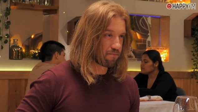 Un soltero de ‘First Dates’ se siente obligado a pedir perdón a su cita: «Soy un poco cerrado»