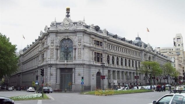 Andalucía reduce su deuda un 0,7% en un año y la ancla dos puntos por debajo de la media autonómica