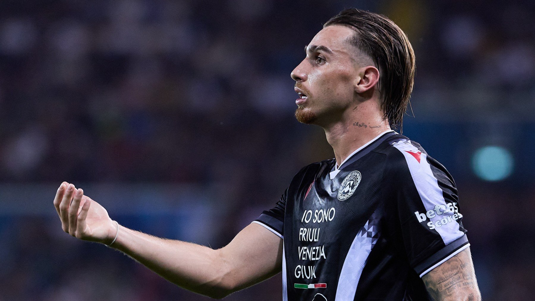 Iker Bravo, con la camiseta del Udinese. (Getty)