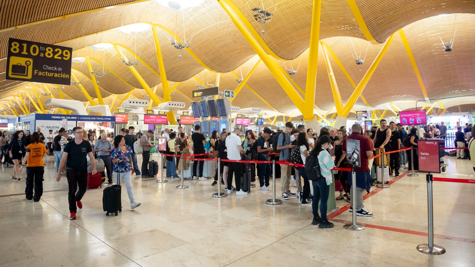 La quiebra del Ryanair islandés deja a todos los pasajeros tirados y cancelan nueve rutas con España