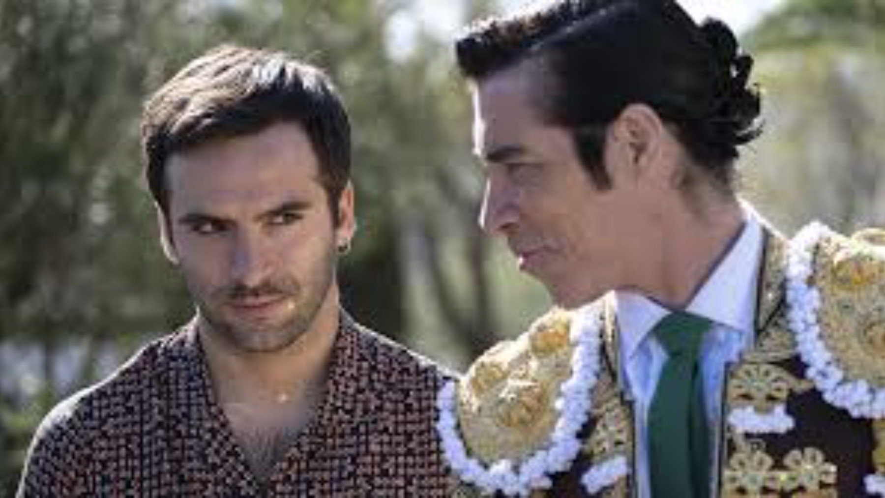 ‘La suerte’: Paco Plaza le «echa un capote» a la comedia en su nueva serie para Disney Plus