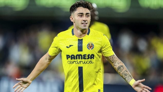 Alberto Moleiro celebrando un partido con el Villarreal. (Europa Press)