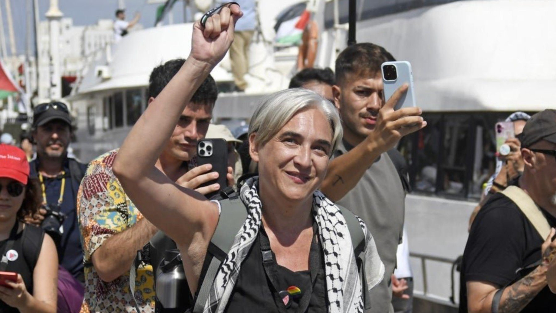 Detenida en Israel una española de la flotilla de Colau por morder a una médico que la estaba asistiendo