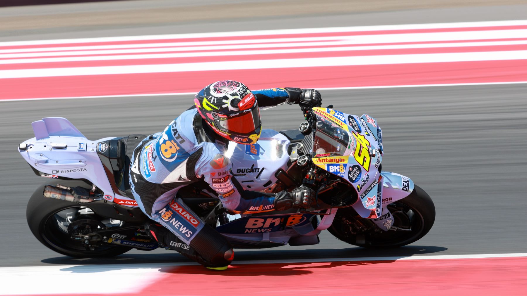 Aldeguer logra su primera victoria en MotoGP por delante de Acosta y Márquez se lesiona