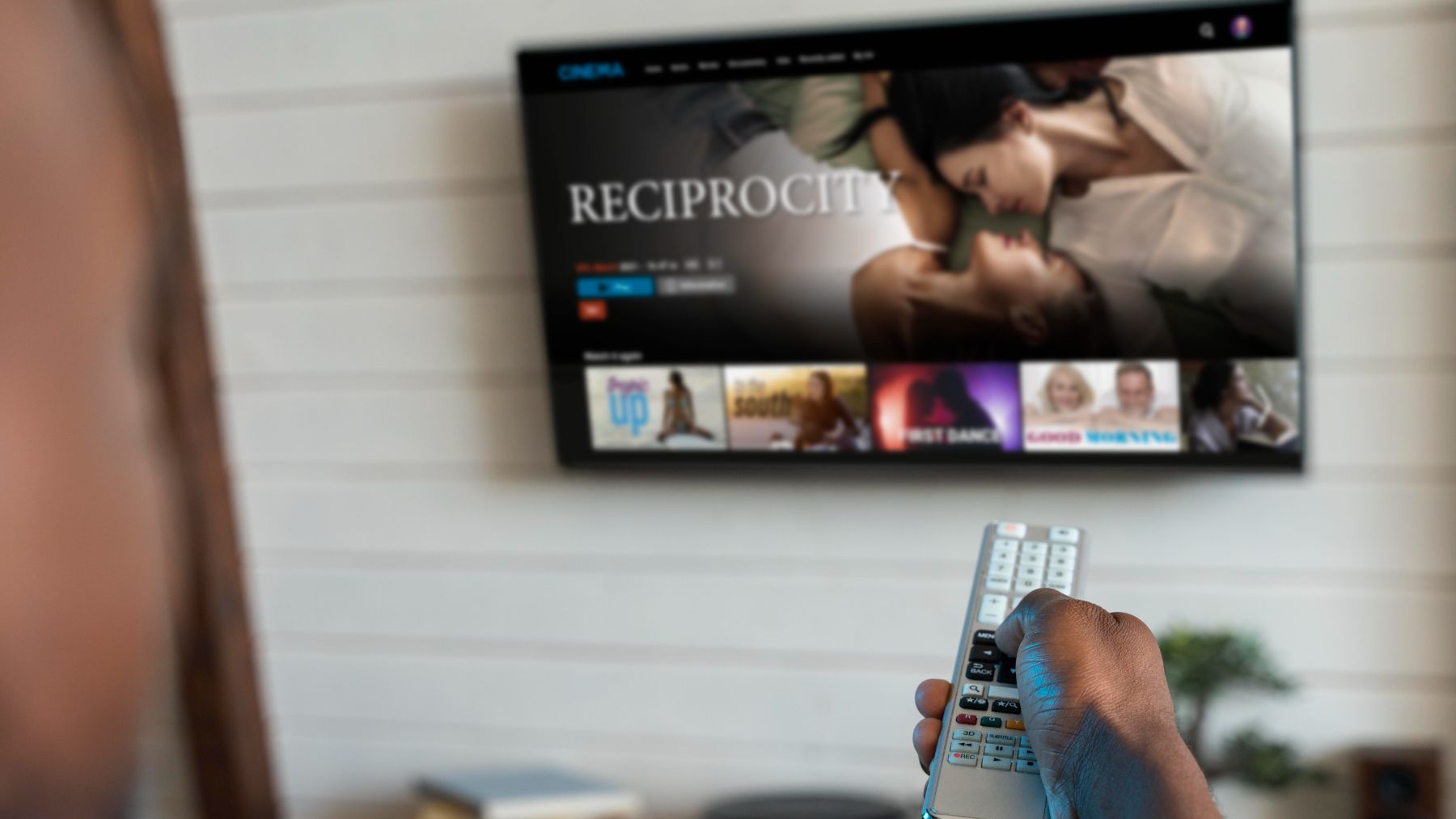 No has visto nada igual: Alcampo rebaja a menos de 100 euros esta televisión y se está agotando