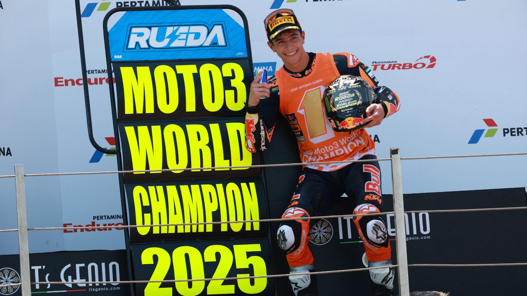 José Antonio Rueda, el campeón del mundo que se hizo piloto gracias a su abuela