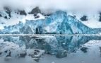 Un glaciar y su reflejo captados por el fotógrafo Andrey Nosik para el Concurso de Fotografía organizado por Naciones Unidas con motivo del Día Mundial de los Océanos. (Foto: Andrey Nosik/ONU).