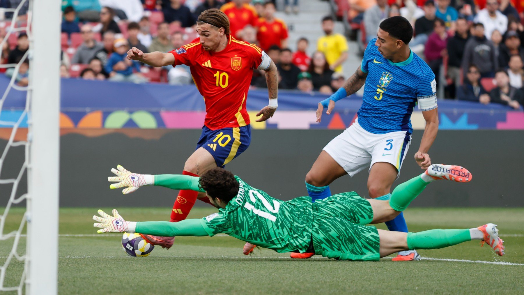 A qué hora juega hoy España – Ucrania y dónde ver por televisión en directo y en vivo gratis los octavos del Mundial Sub-20