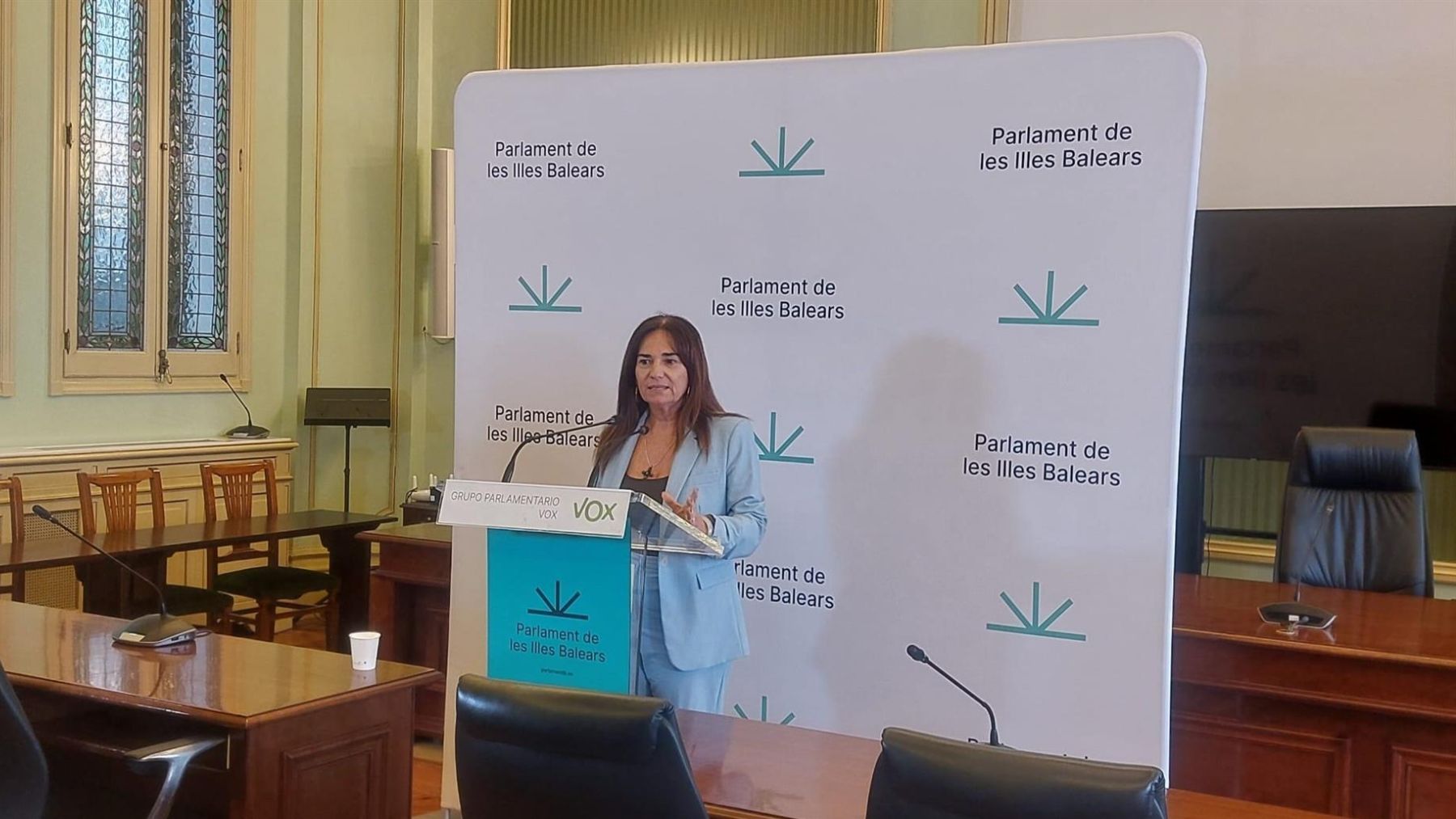 Intervención de Manuela Cañadas este lunes en el Parlament.