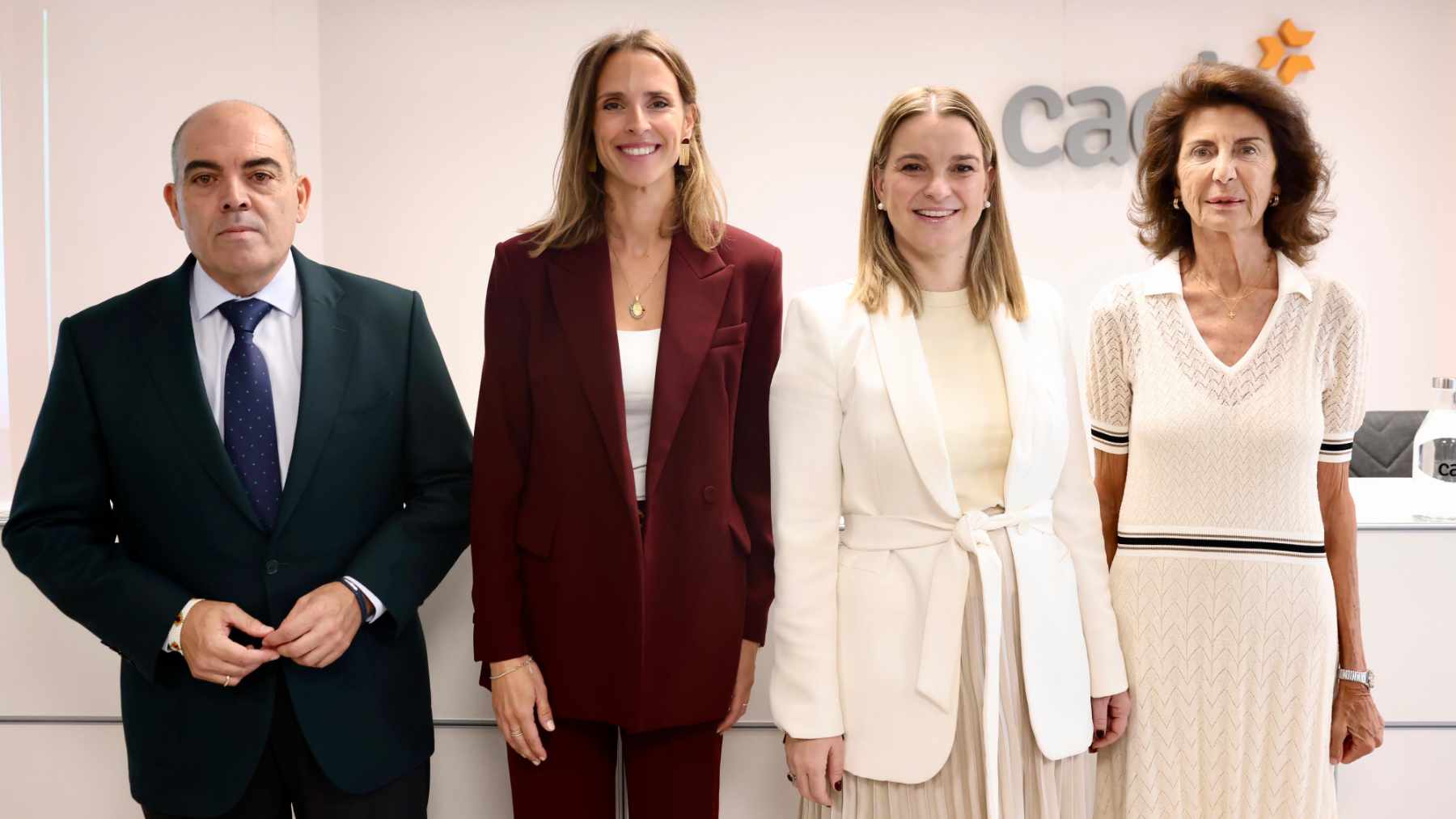 Lorenzo Amor, Magdalena Comas, Marga Prohens y Carmen Planas.