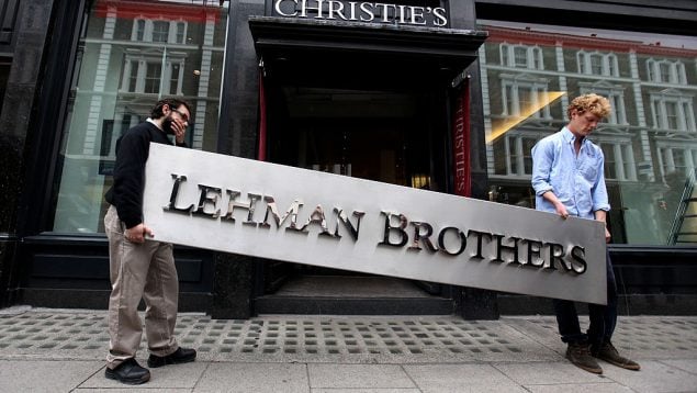 La fachada de Lehman Brothers, vendida en una subasta de Christie's. (Getty Images)
