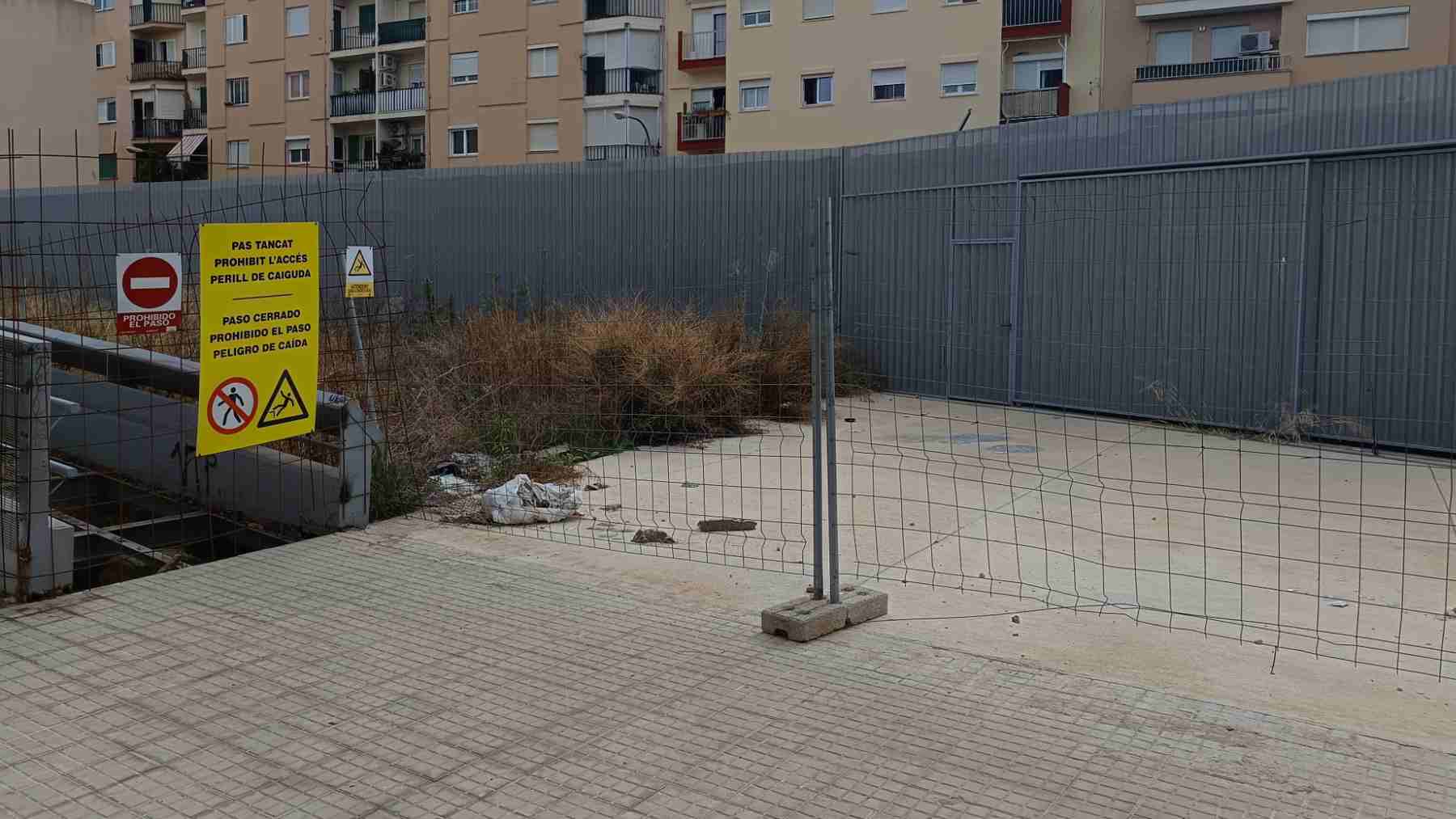 Estado que presentan los clausurados locales de ensayo municipales del barrio de Son Forteza en Palma.