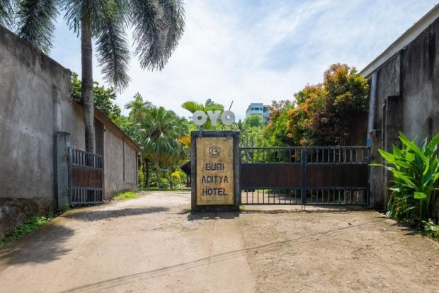 Entrada del hotel Bumi Aditya, en Lombok (Indonesia), donde fue asesinada Matilde Muñoz (Foto publicada en reseñas de Google).