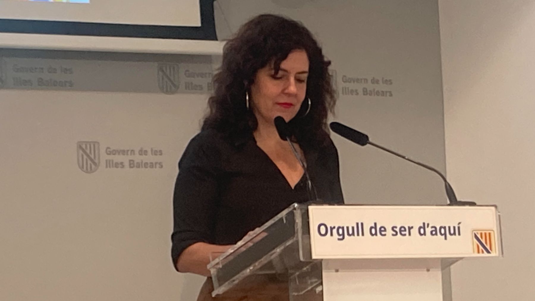 La consellera Sandra Fernández ha explicado su plan de choque para la Dependencia.