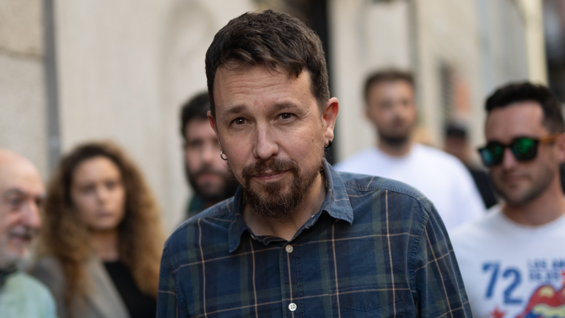 Pablo Iglesias, desatado contra Ayuso: «¡Ponerle las esposas y a la cárcel!»