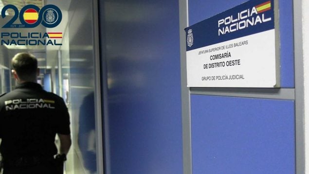 detenido pala metálica