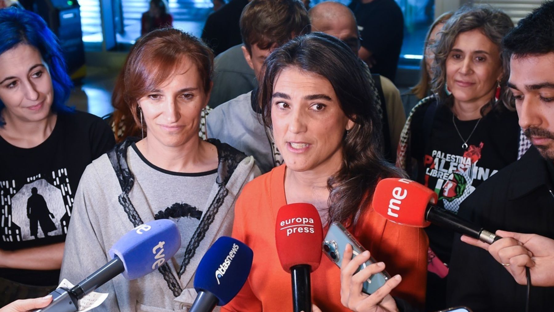 Miembros de Más Madrid de la flotilla obvian el acuerdo de paz al llegar a España: «Romperemos el bloqueo»