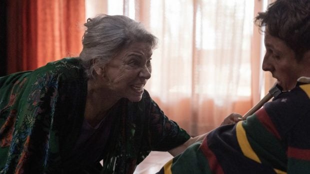 Dos tumbas Netflix quién mató