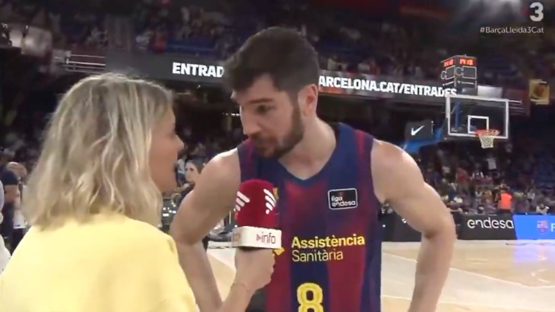 TV3 hace el ridículo intentando entrevistar a Dario Brizuela en catalán: «Perdona, no te entiendo»