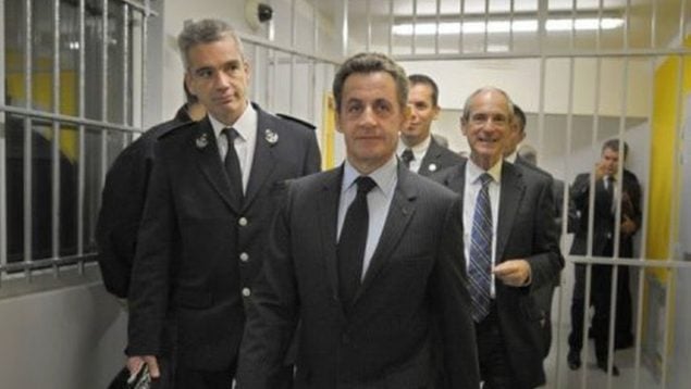 Así es la prisión de la Santé, la cárcel donde ingresará Sarkozy: tele, nevera e inducción en su celda