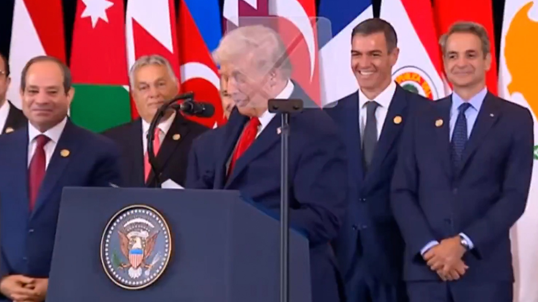 Trump vuelve a mandar un recado a Sánchez con la OTAN: «¿Estáis trabajando con el PIB?»
