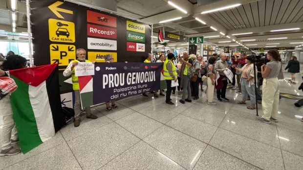 aeropuerto Palma activistas propalestinos flotilla