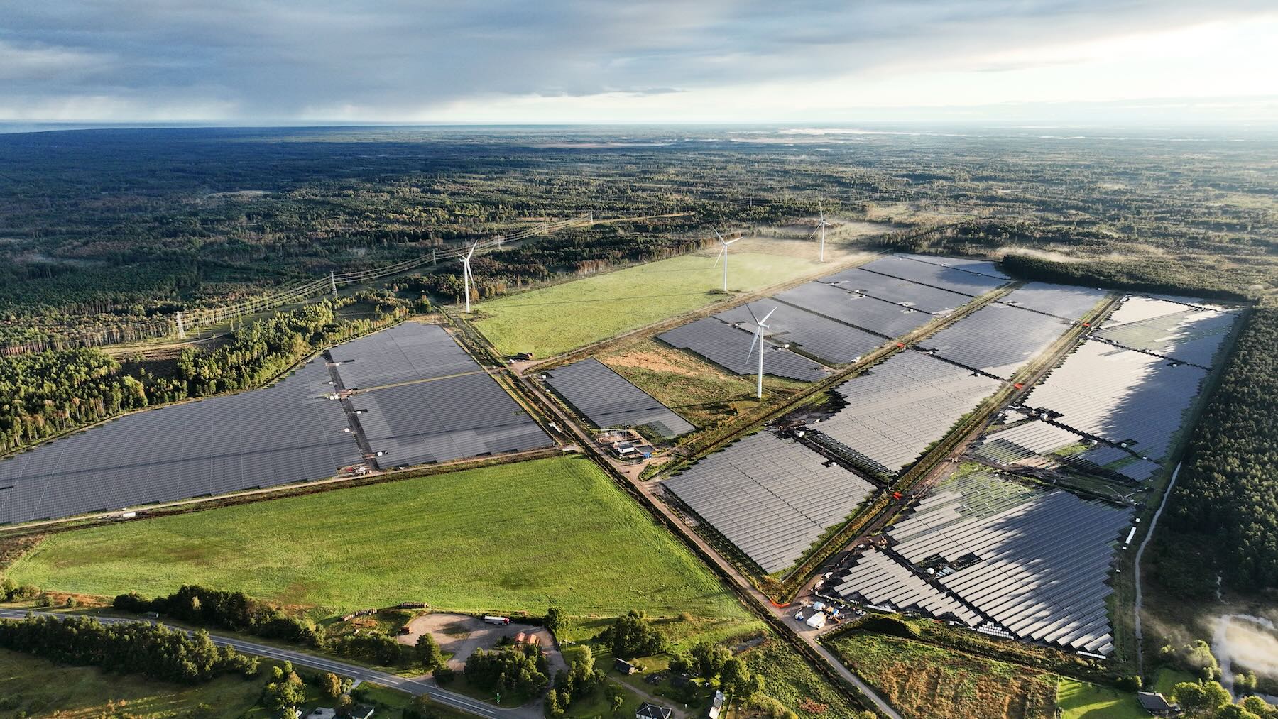 Las energías renovables son una prioridad para Apple: así son los parques que desarrolla en Europa