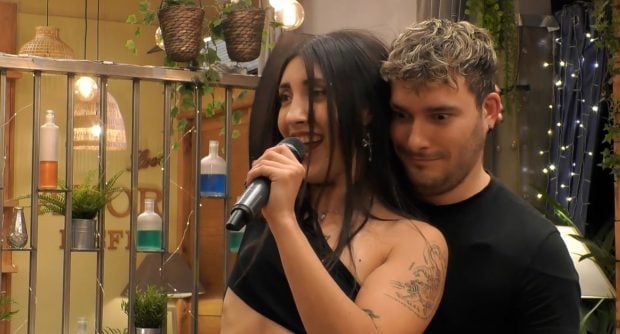 Ginnet y Alejandro en 'First Dates'. (Mediaset)