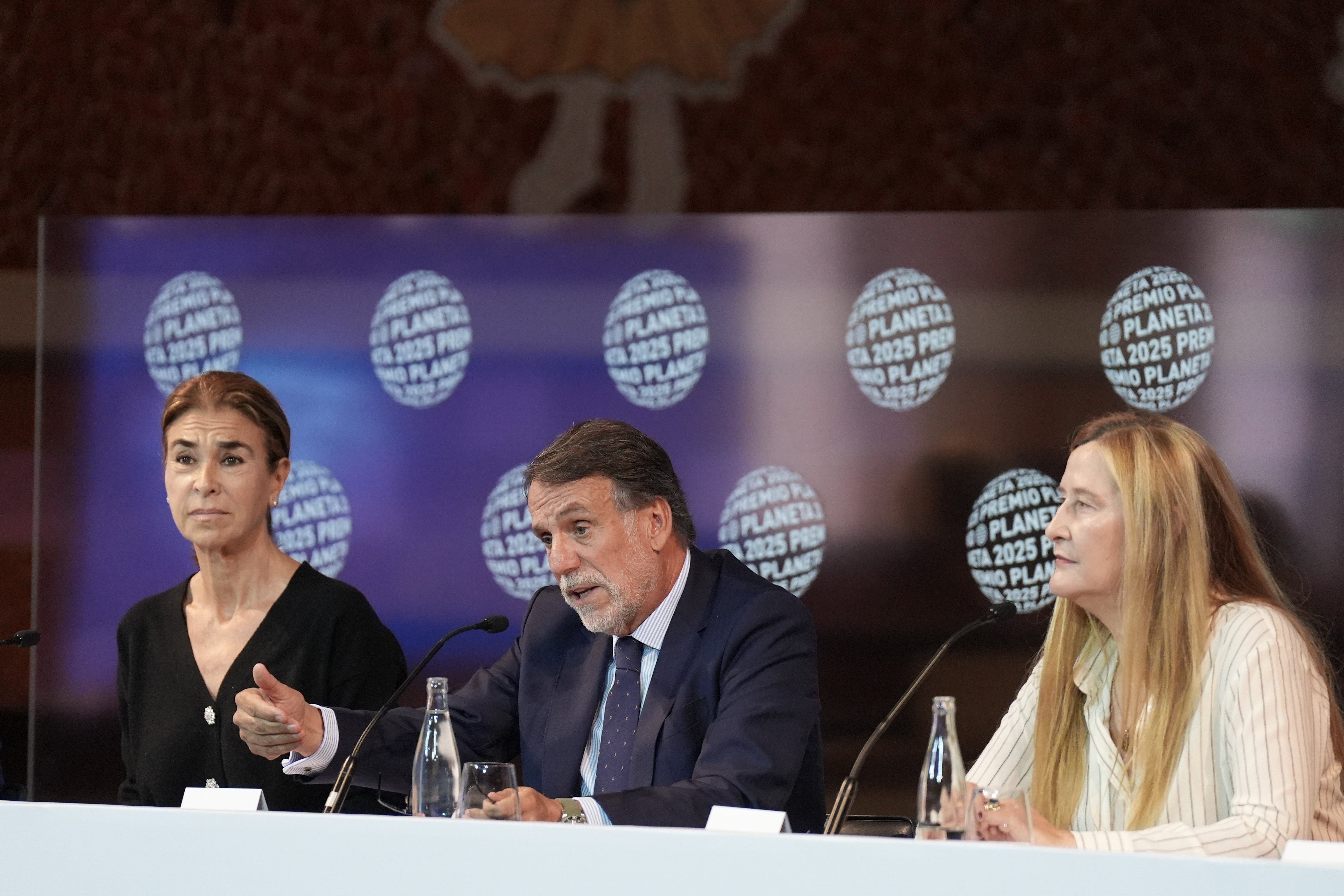premio planeta 2025