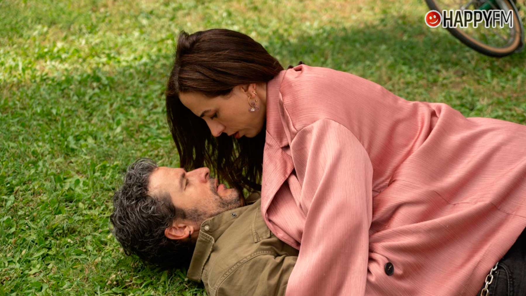 Ricardo y Sonia, dos de los personajes de la serie 'Sin gluten' (RTVE/Javier de Agustín Aldeguer)